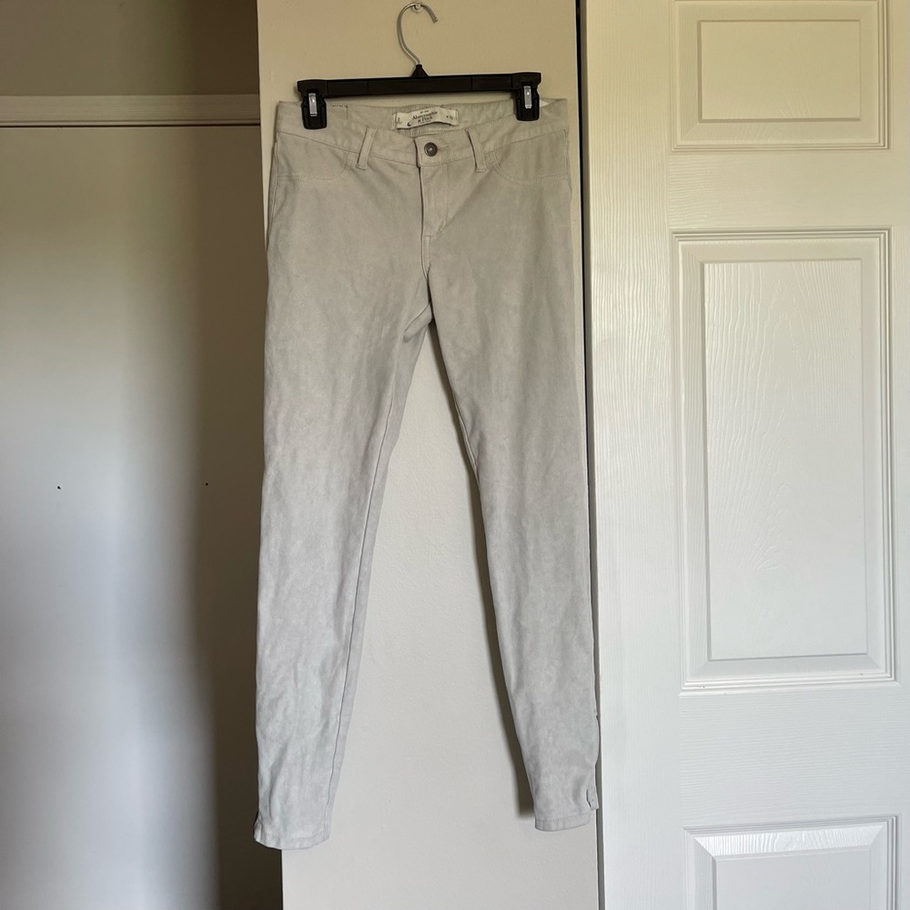 Abercrombie and Fitch Light Gray Faux Suede Pants Size 26